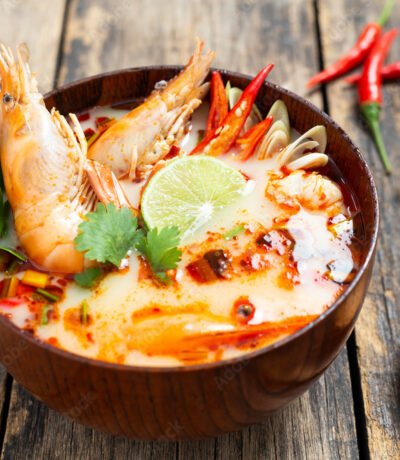 Y7. TOM YUM FISH (SOUP)
